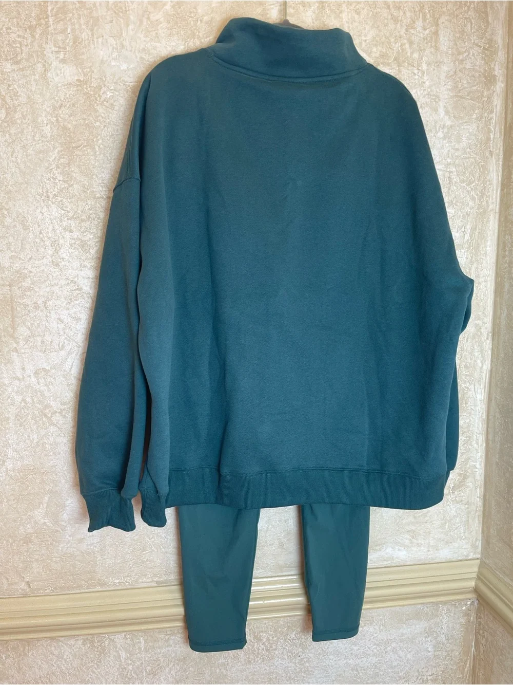 NWT Wilo The Label Teal Green Funnel Neck Sweatshirt & Legging Set Size Medium